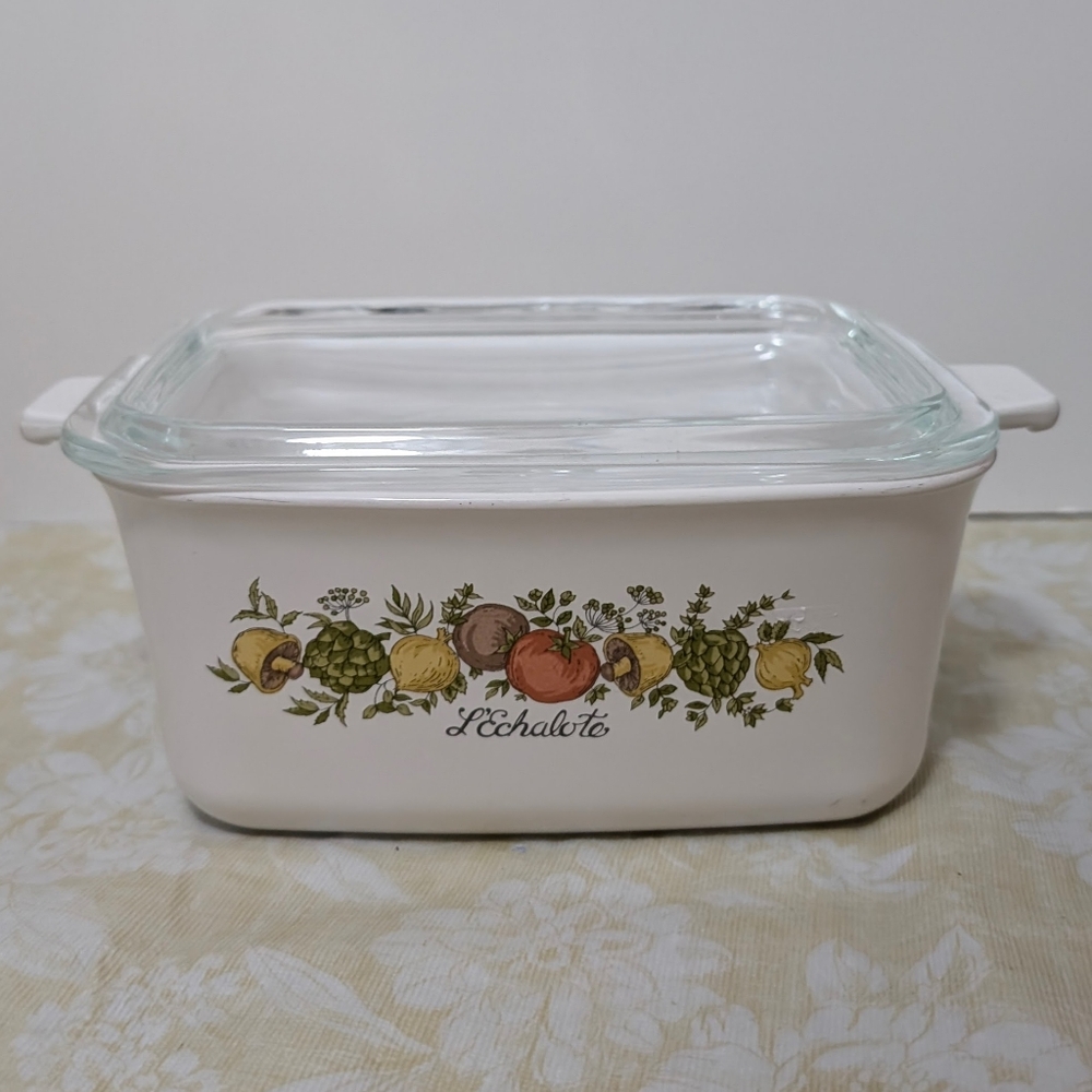 Spice of Life Vintage Corning Ware 1.5 L Rectangle Casserole dish
